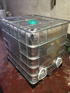 Еврокуб 1000 л, б/у, чистый пропаренный с подогревом 2 тэна (поддон металл/пластик)